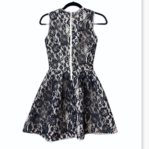 H&M Lace Dress - Picture 2 of 7